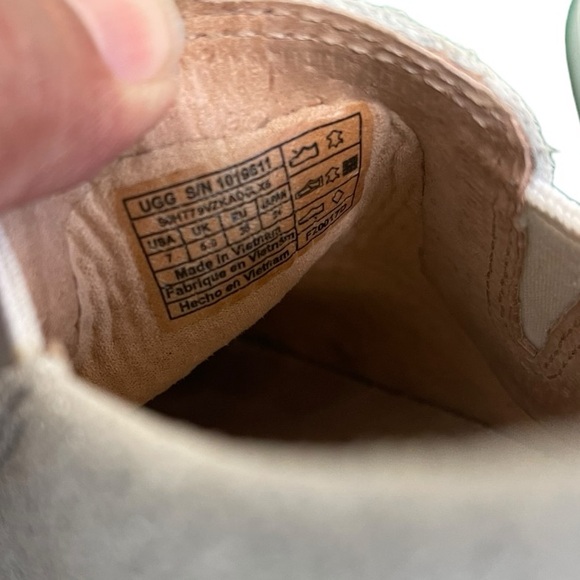 UGG Sneaker Silver Adley Perf Stardust Almond Toe Leather Slip On Shoe 7 - Picture 8 of 8